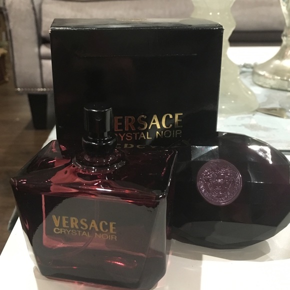 Versace Crystal Noir - Picture 3 of 4