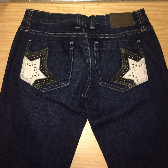 Never worn Frankie B jeans w/ star design on butt