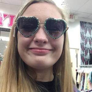 Meet your Posher, Hannah