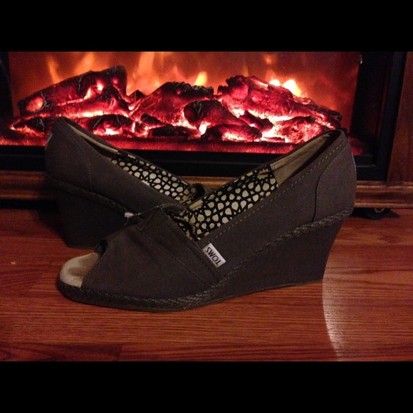 SOLD bundled to laurenchar27 - Picture 3 of 4