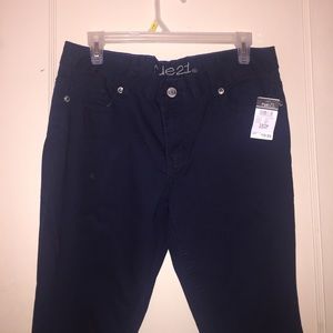 Rue 21 Jeans.