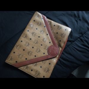 MCM WOMENS ENVELOPE CLUTCH PURSE