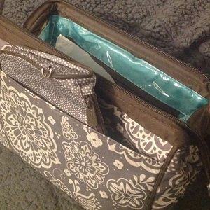 Cosmetic Bag Set (NWOT) Thirty-One