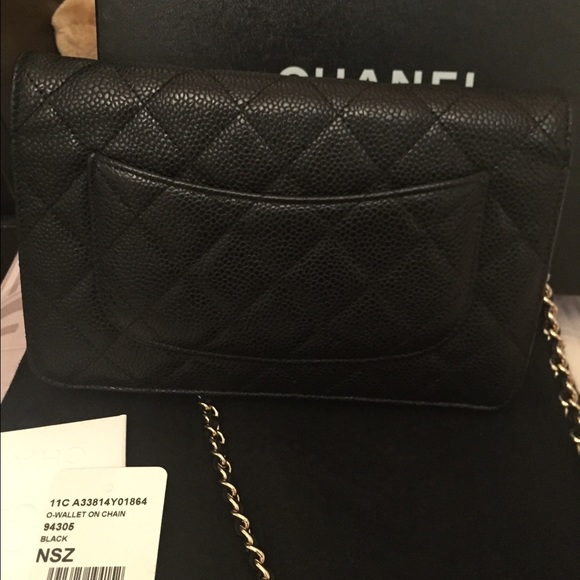 * SOLD* Chanel wallet on chin - Picture 2 of 4
