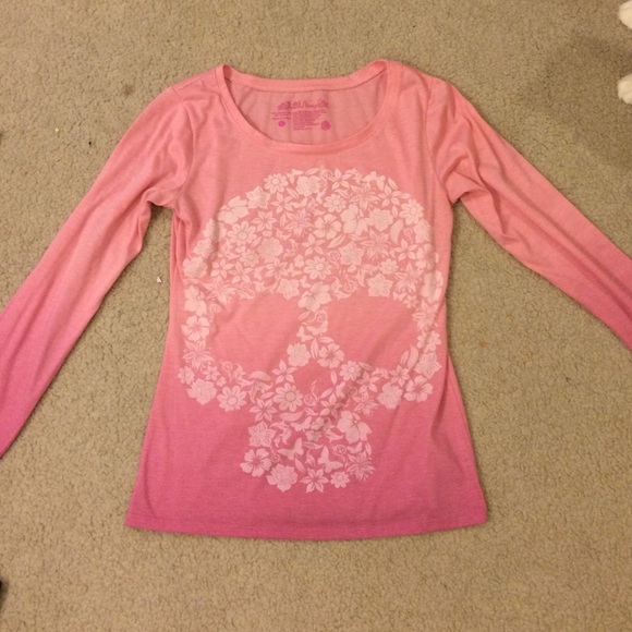 Skull long sleeve shirt
