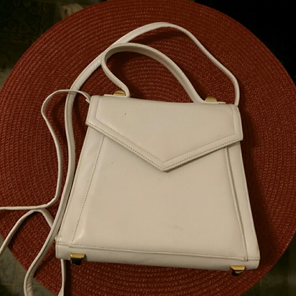Small white vintage Frenchy purse