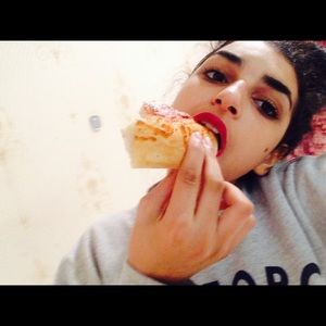 Meet your Posher, Nadia