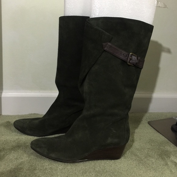 Women's Nine West suede boots hunter green