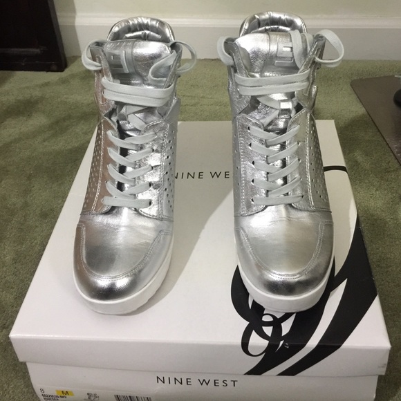 Women's Nine West sneaker heels white 8