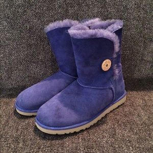 🎉Sale 60% off🎉Purple bailey button uggs