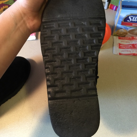 Bearpaw boots size 8 - Picture 2 of 4