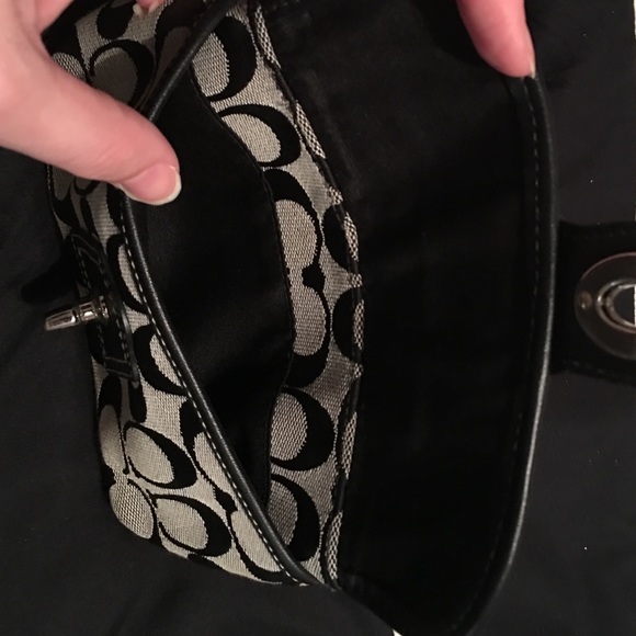 NWOT Coach Wristlet - Picture 2 of 4