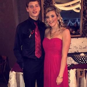 Meet your Posher, Lindsey shea