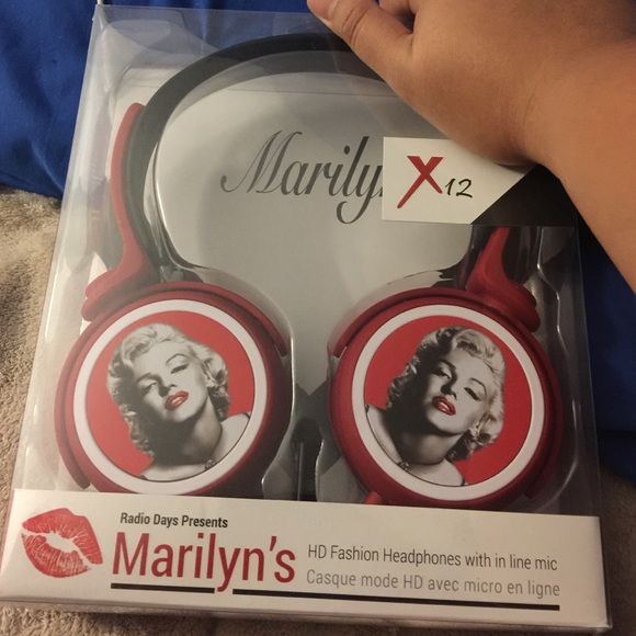 Accessories - Marilyn Monroe Headphones