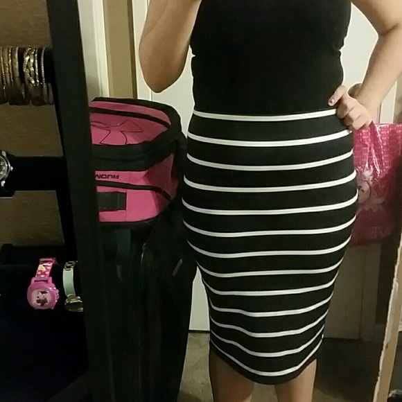 Midi skirt - Picture 2 of 3