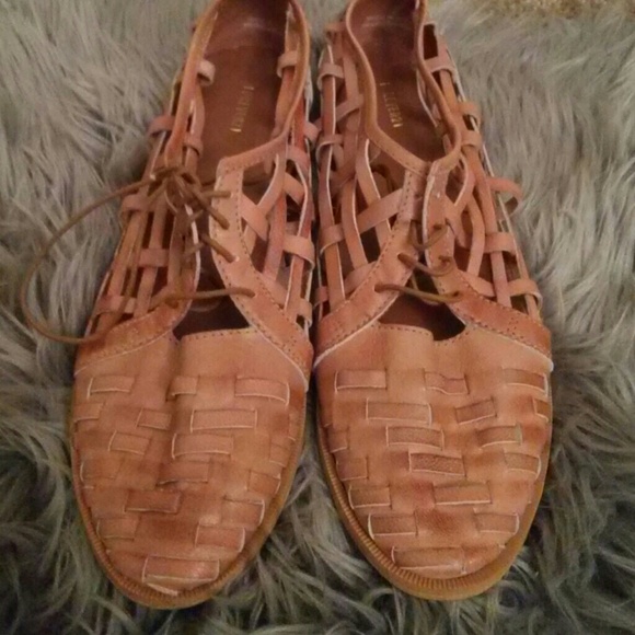 Trendy Vintage styled size 10l