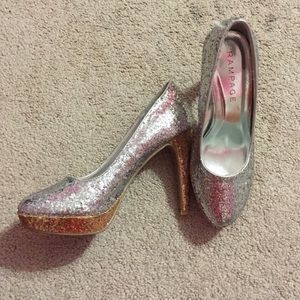 Silver and gold pumps. Size 8