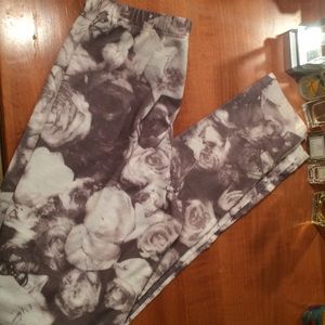 Urban Outfitters floral print leggings