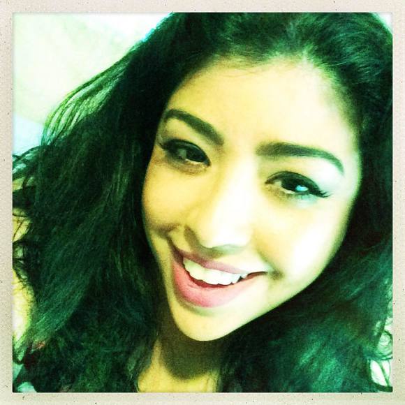 Meet your Posher, Alicia