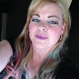 Meet your Posher, Rena