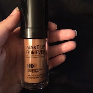 Nwot makeup forever foundation