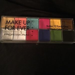 🚫SOLD🚫 Nwot makeup forever flash pallet