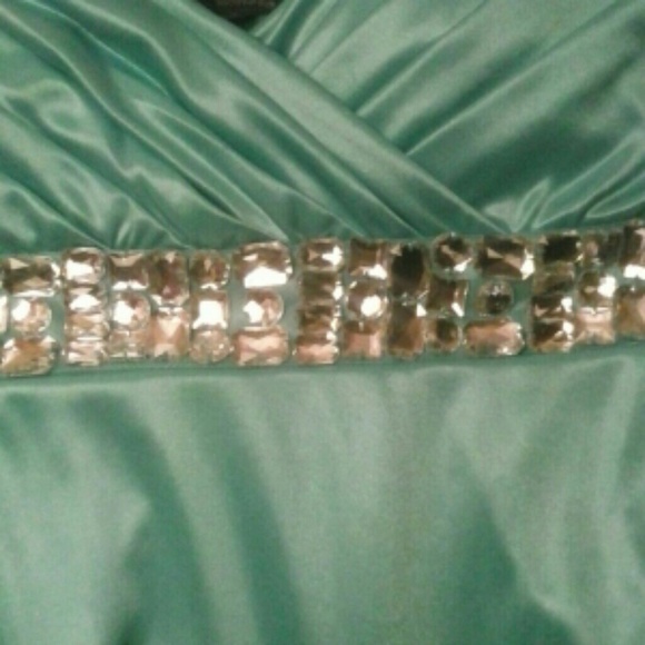 Dress - Picture 2 of 4