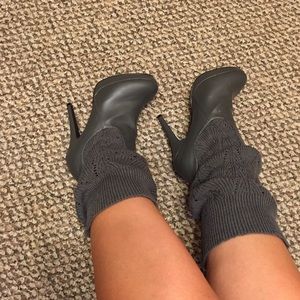Cute winter knit boot heels 💙