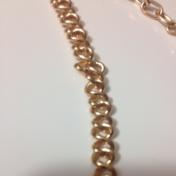 ‼️SOLD‼️ Black and Gold Necklace - Picture 4 of 4