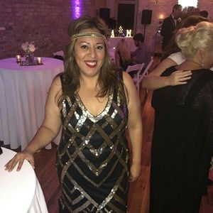 Meet your Posher, Mona