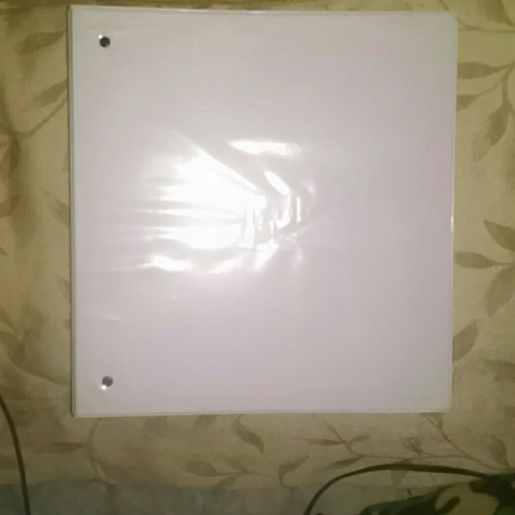 School binder - Picture 1 of 2