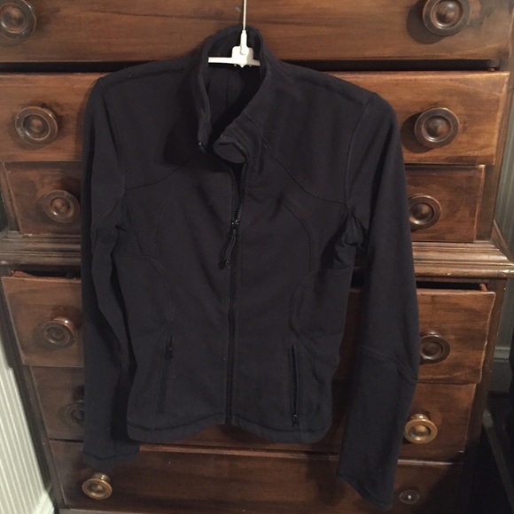 Fitted lulu lemon jacket