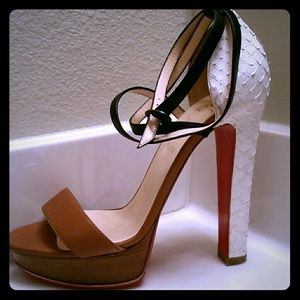 Kee kee\u0026#39;s Closet on Poshmark - @keekee0914  