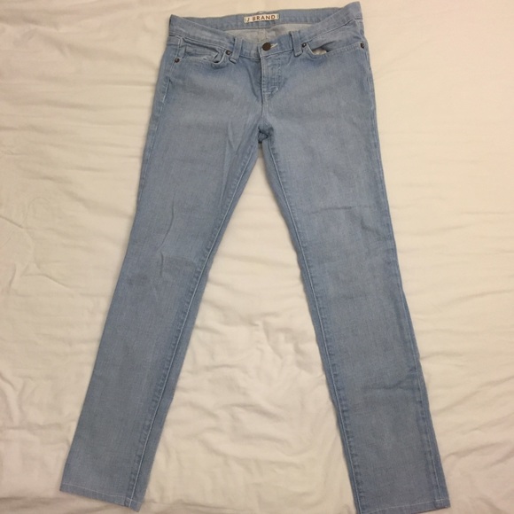 J BRAND Light Washed Skinny Jeans - Picture 1 of 4