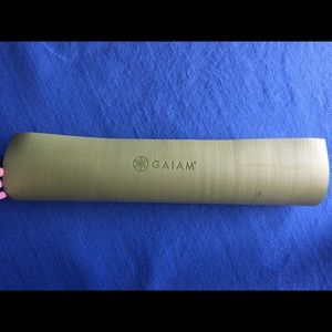 Gaiam yoga mat