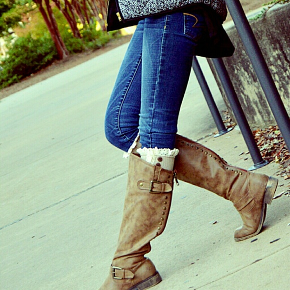 Sale!BN Taupe Ruffle Buttonup Boot Cuff Leg warmer - Picture 1 of 3