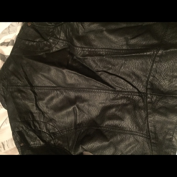 Leather motorcycle jacket - Picture 3 of 4