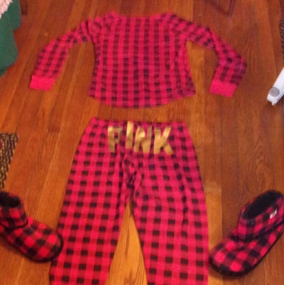 Sold PINK  by victoria  secrets large pajama set