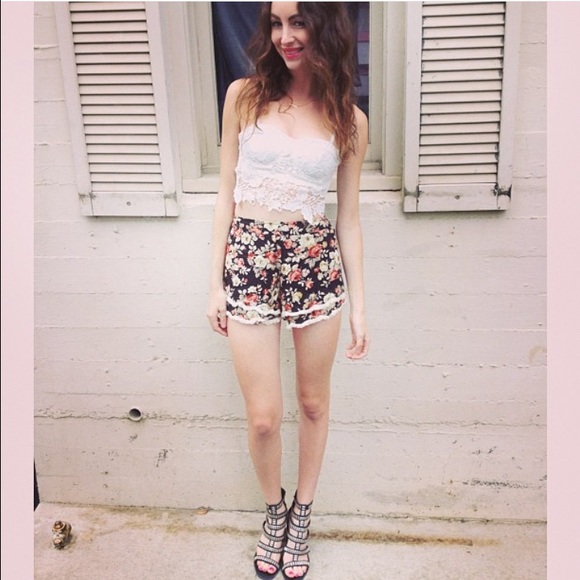 LF floral double layered soft shorts - Picture 3 of 4