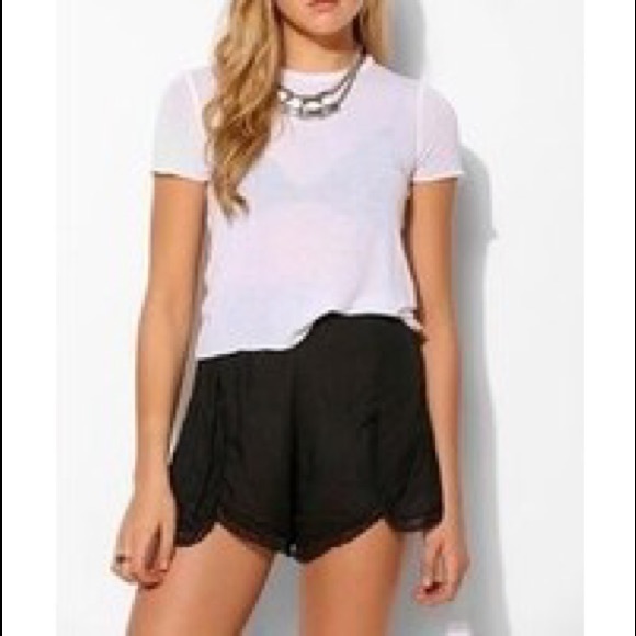 LF black lace tulip soft short - Picture 3 of 4