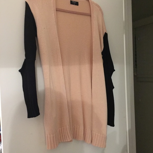 Nasty Gal pink and black cut out elbow cardigan - Picture 4 of 4
