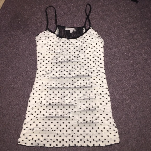 Ruffle b&w tank