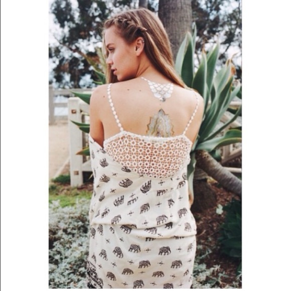 LF crochet back cute trim crop top - Picture 2 of 4