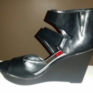 Unlisted black wedge heels