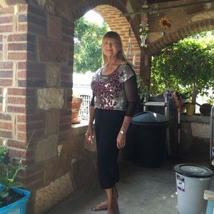 Meet your Posher, Debbie