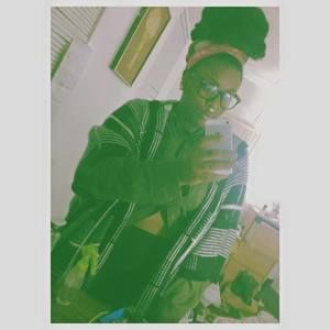 Meet your Posher, Briana