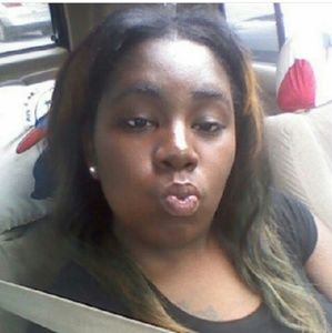 Meet your Posher, Joya