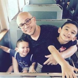 Meet your Posher, Ray