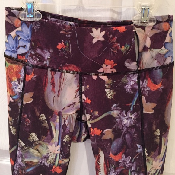 Work out capris - Picture 3 of 4