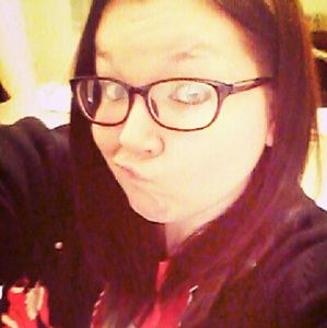 Meet your Posher, Em